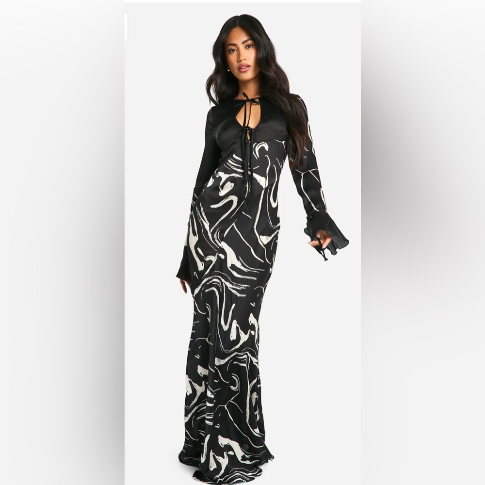 Boohoo Monochrome Swirl Long Sleeve Dress